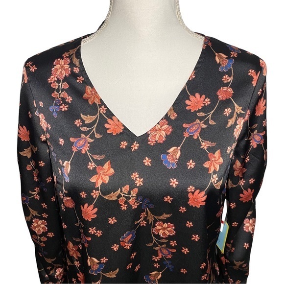 NWT CeCe Floral Long Sleeve Blouse‎ - Picture 2 of 8